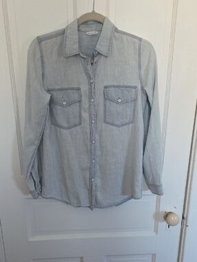 Club Monaco Light Wash Chambray Button-Down Shirt